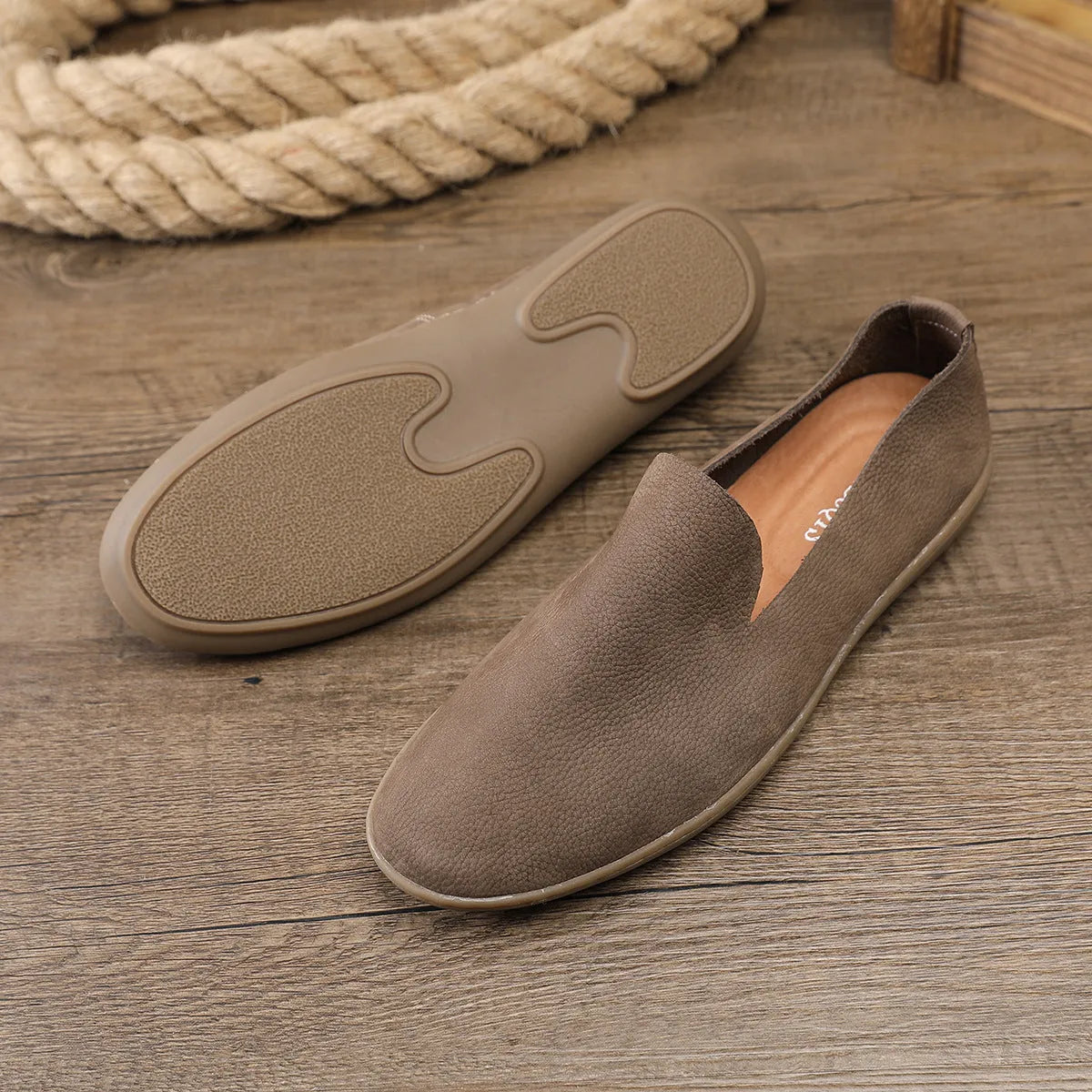 Handmade men's wedge shoes in khaki colour with low-top design and rubber sole