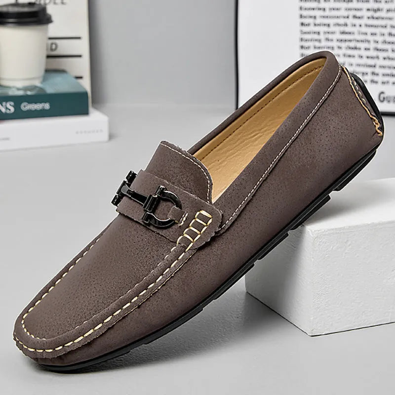 Men's round-toe cowhide leather lazy doug casual shoes in black, brown, and beige on a plain background