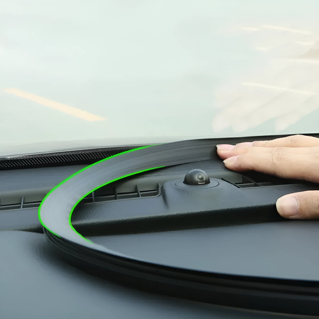 Outlander dashboard silicone seal strip showing 1.6m length with six card slots