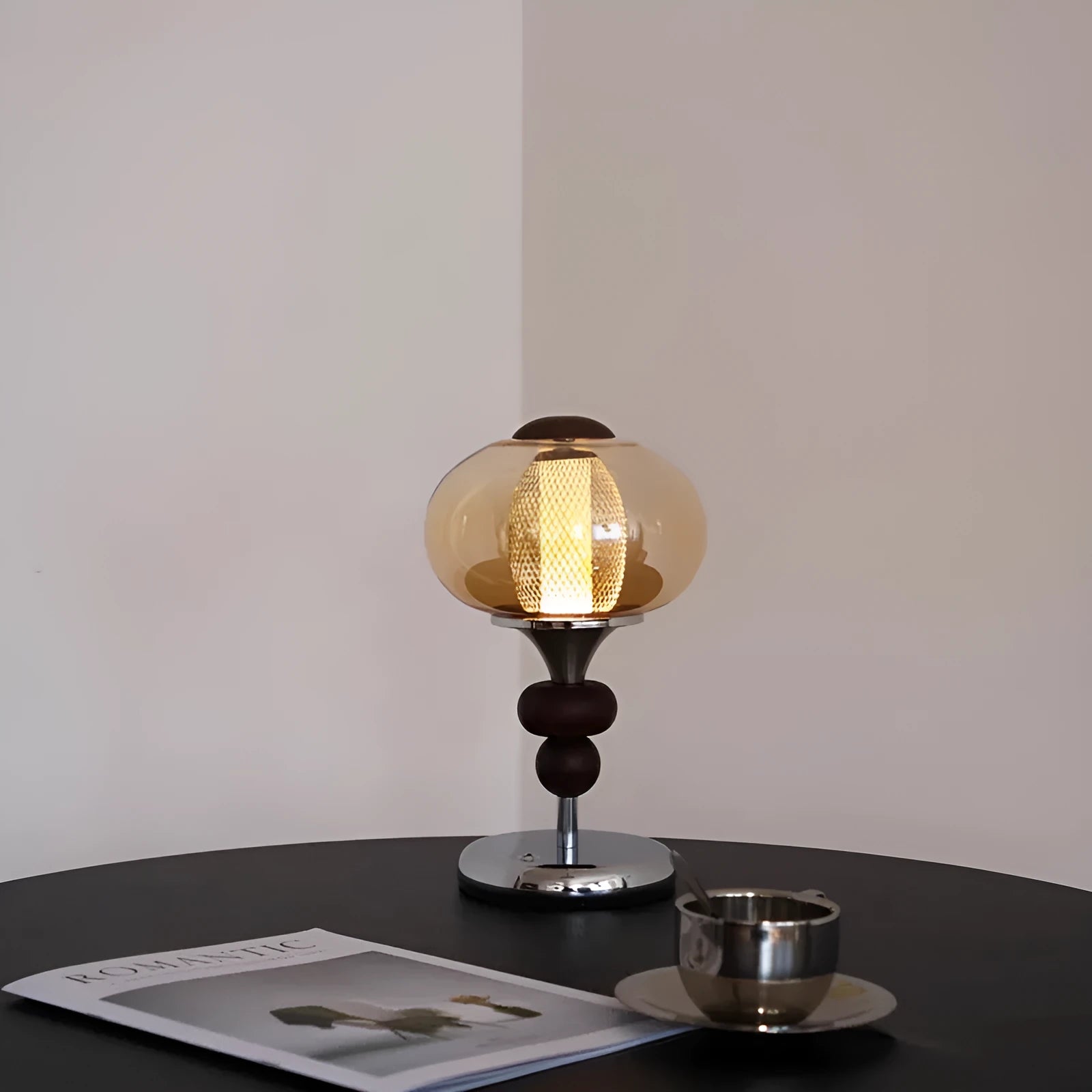 Solid wood retro palace table lamp with touch control and three colour lighting