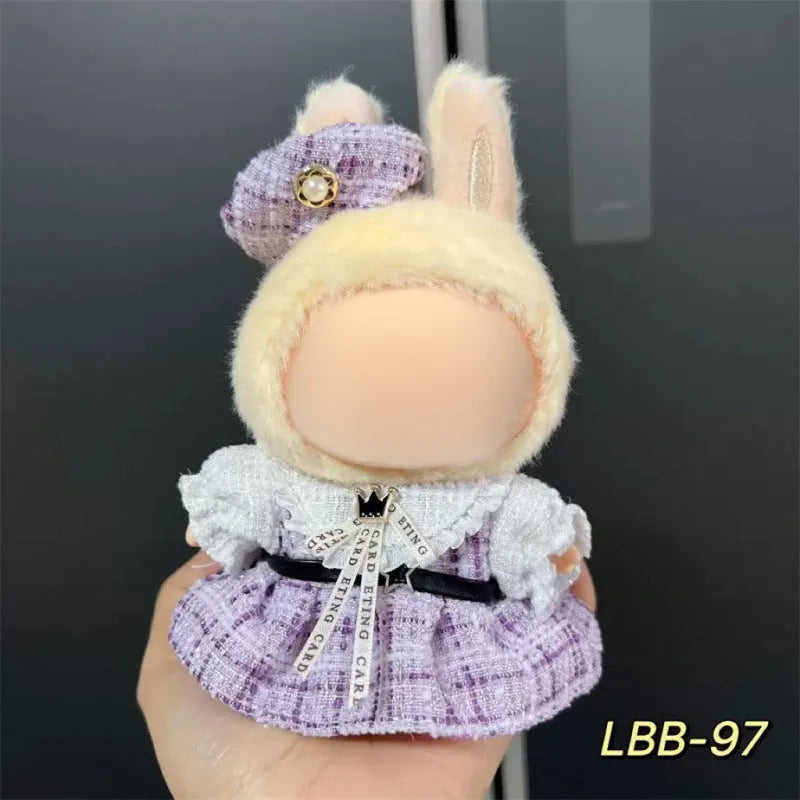 Plastic doll clothes for a 17cm LBB series vinyl figurine on a white background.