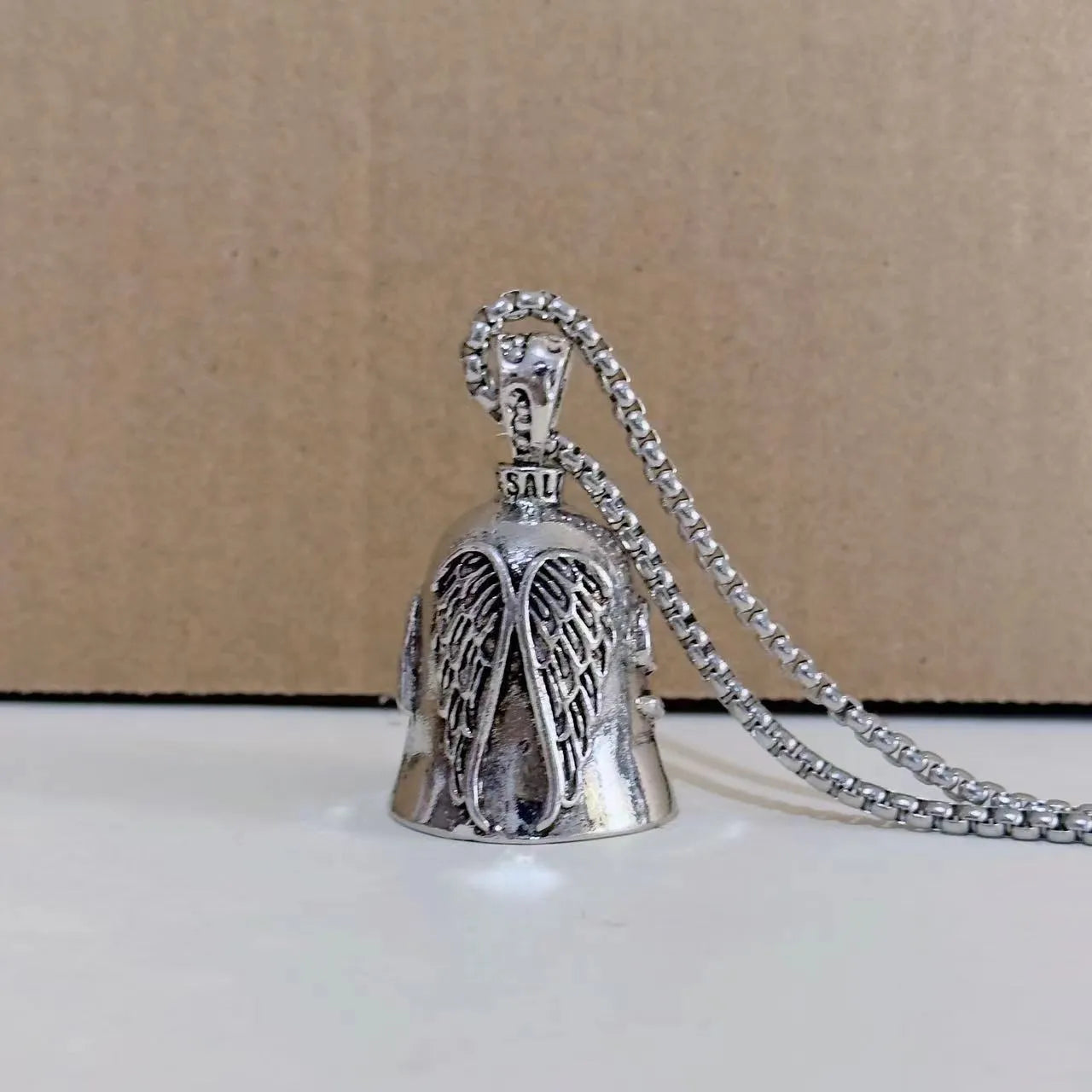 Vintage white angel feather necklace and keychain set made from electroplated alloy