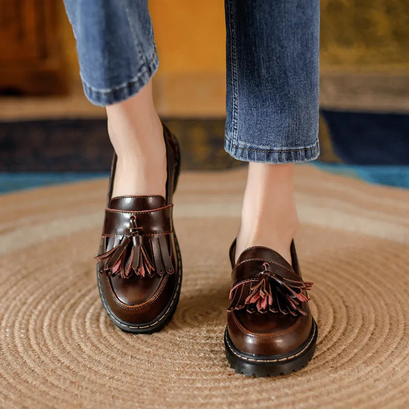 Tassel retro chunky heel loafers in cowhide, round toe, low heel, side view