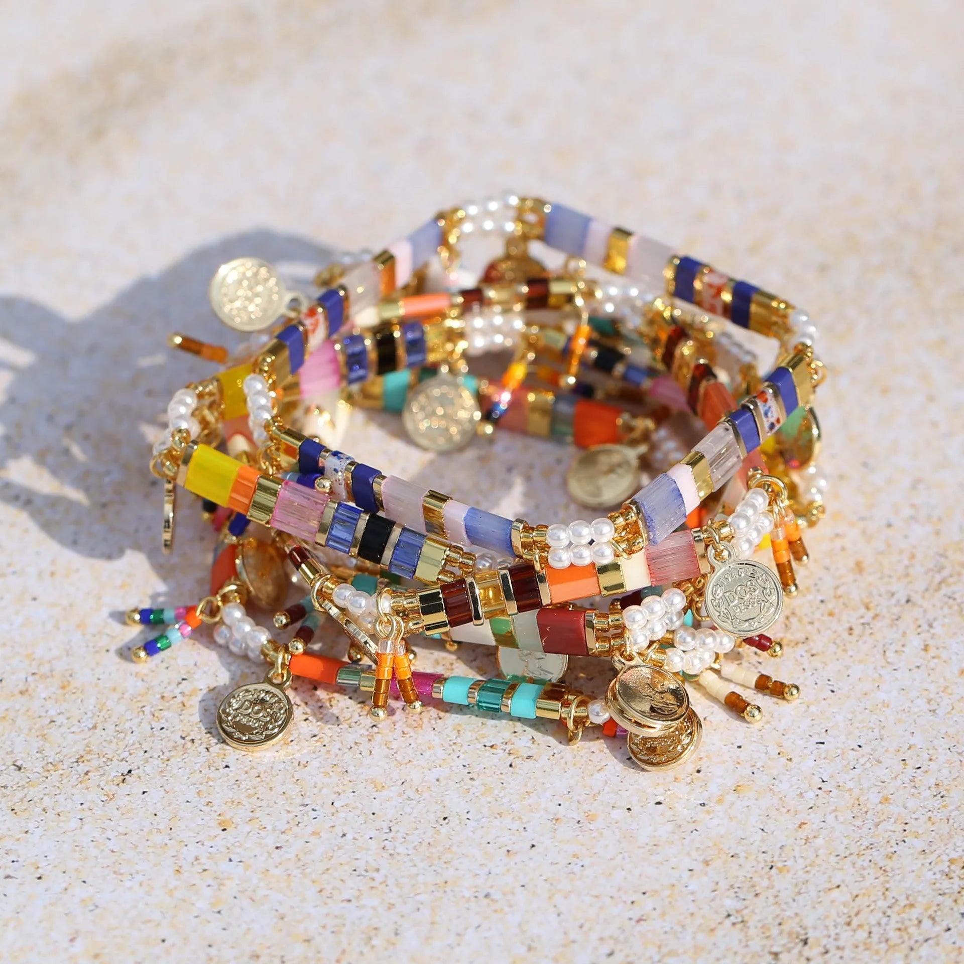 Women's manual beaded bracelet with imitation pearl and coloured glass beads in six style options