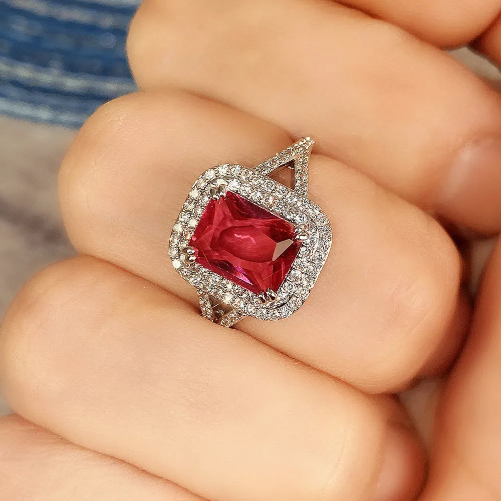 Copper square princess ring with rhinestone centre in F827 red colour, showing geometric design details