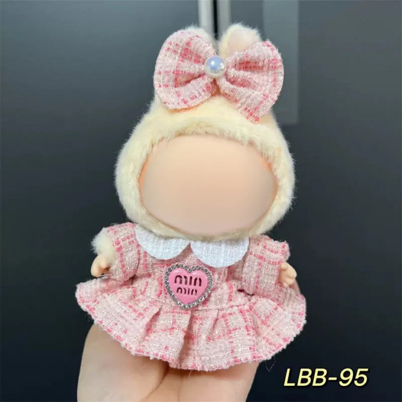 Plastic doll clothes for a 17cm LBB series vinyl figurine on a white background.