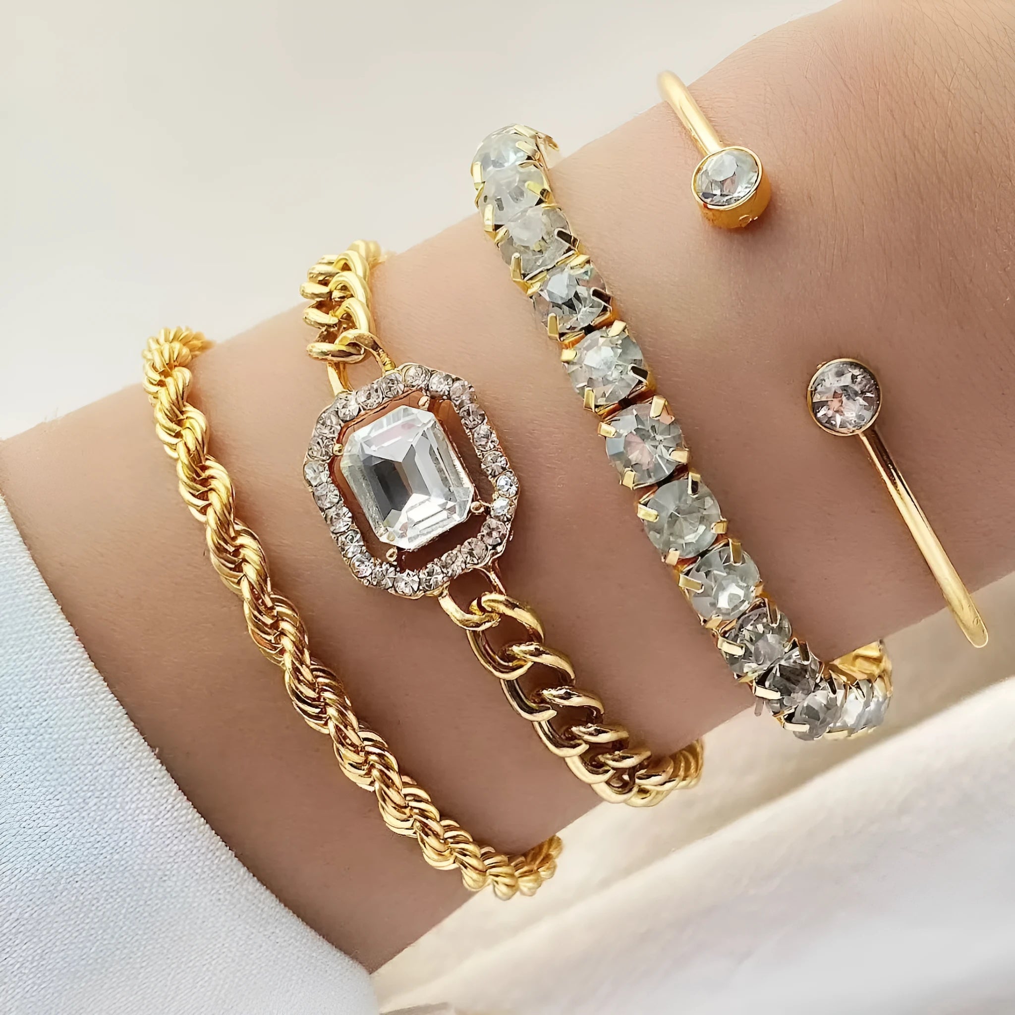 Women's retro geometric square diamond four-piece bracelet set in gold or silver alloy