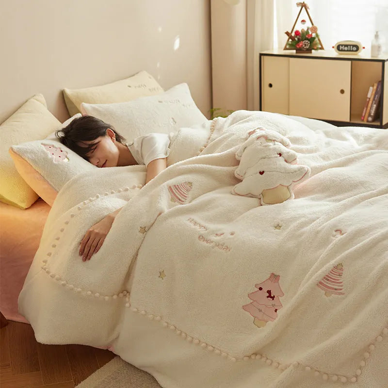 Milk fibre bedding set with printed Christmas tree pattern on quilt cover and pillowcases