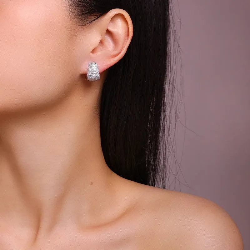 S925 sterling silver geometric ear studs with extremely white moissanite stones and alloy backs