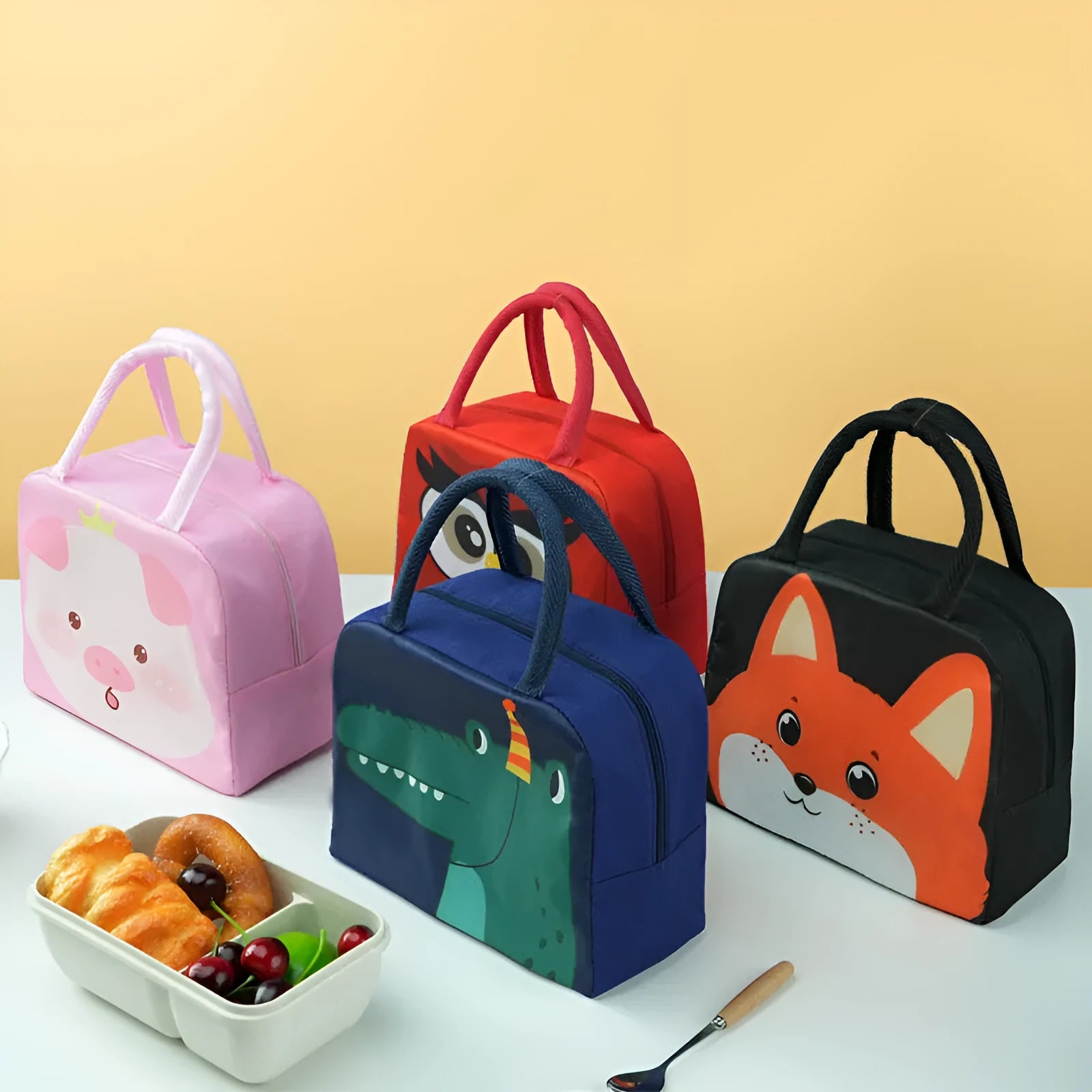 Cartoon insulated lunch box bag in orange bear design with aluminium foil insulation.