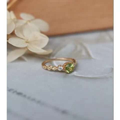Copper geometric quadrilateral imitation peridot ring in Japanese retro artistic style