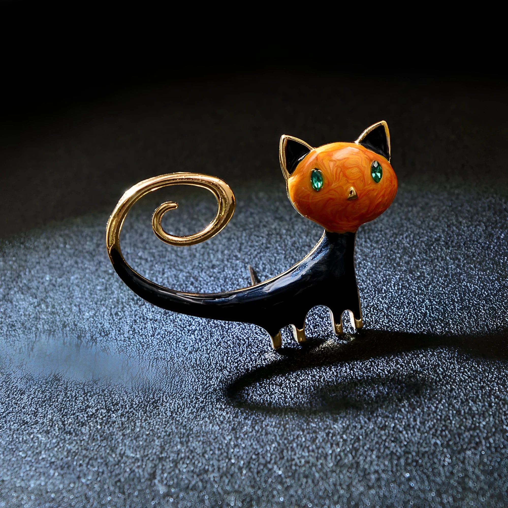 Personalised painted tailing up kitty brooch in alloy metal with simple cat design