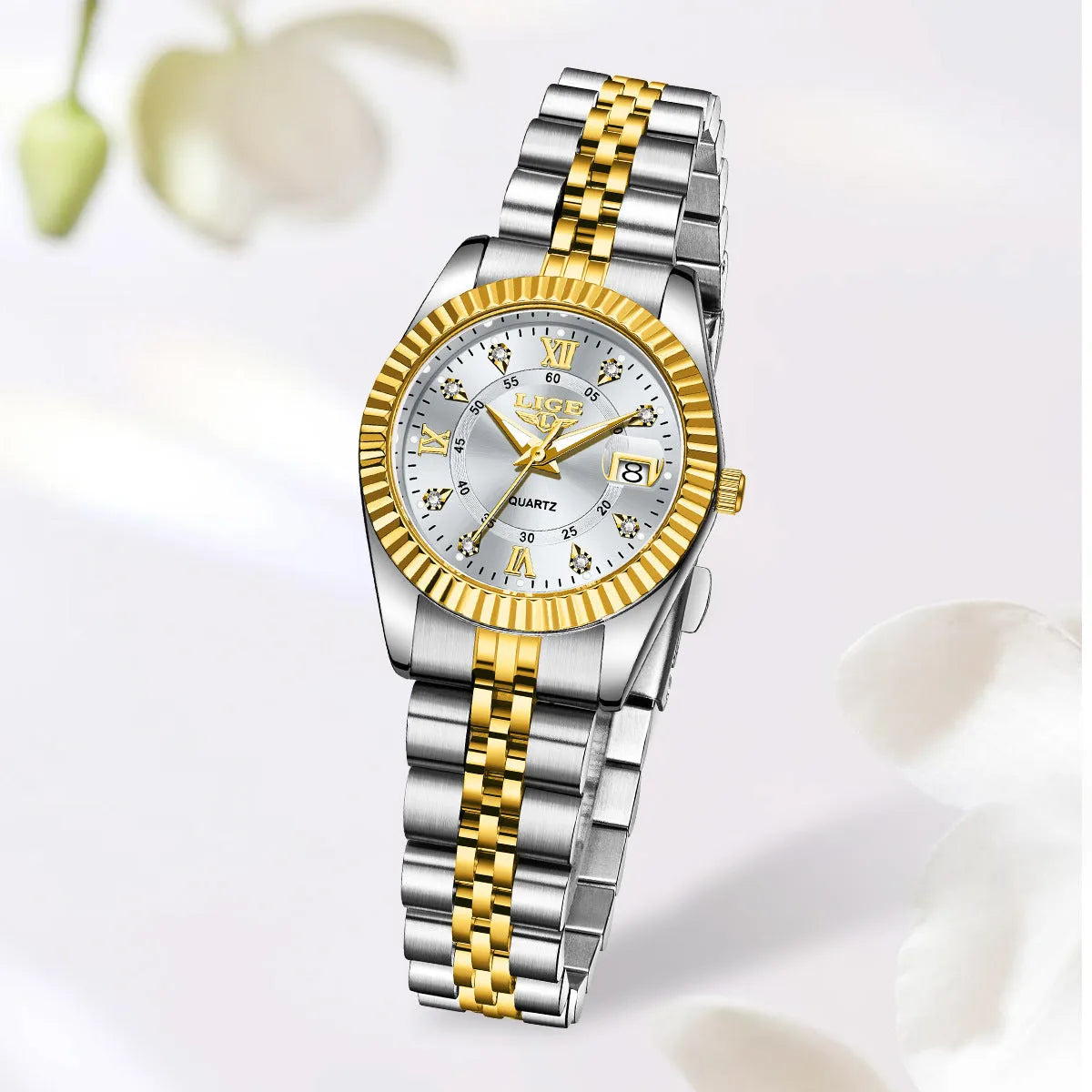 Women's waterproof quartz fashion watch with metallic case in gold or silver colour options