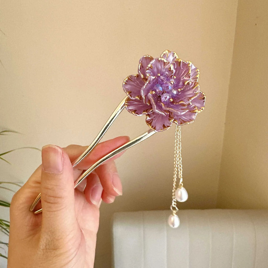 Retro U-shaped hairpin with peony flower and tassel design in alloy construction