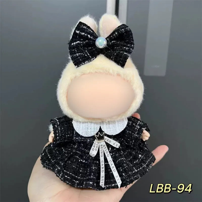 Plastic doll clothes for a 17cm LBB series vinyl figurine on a white background.