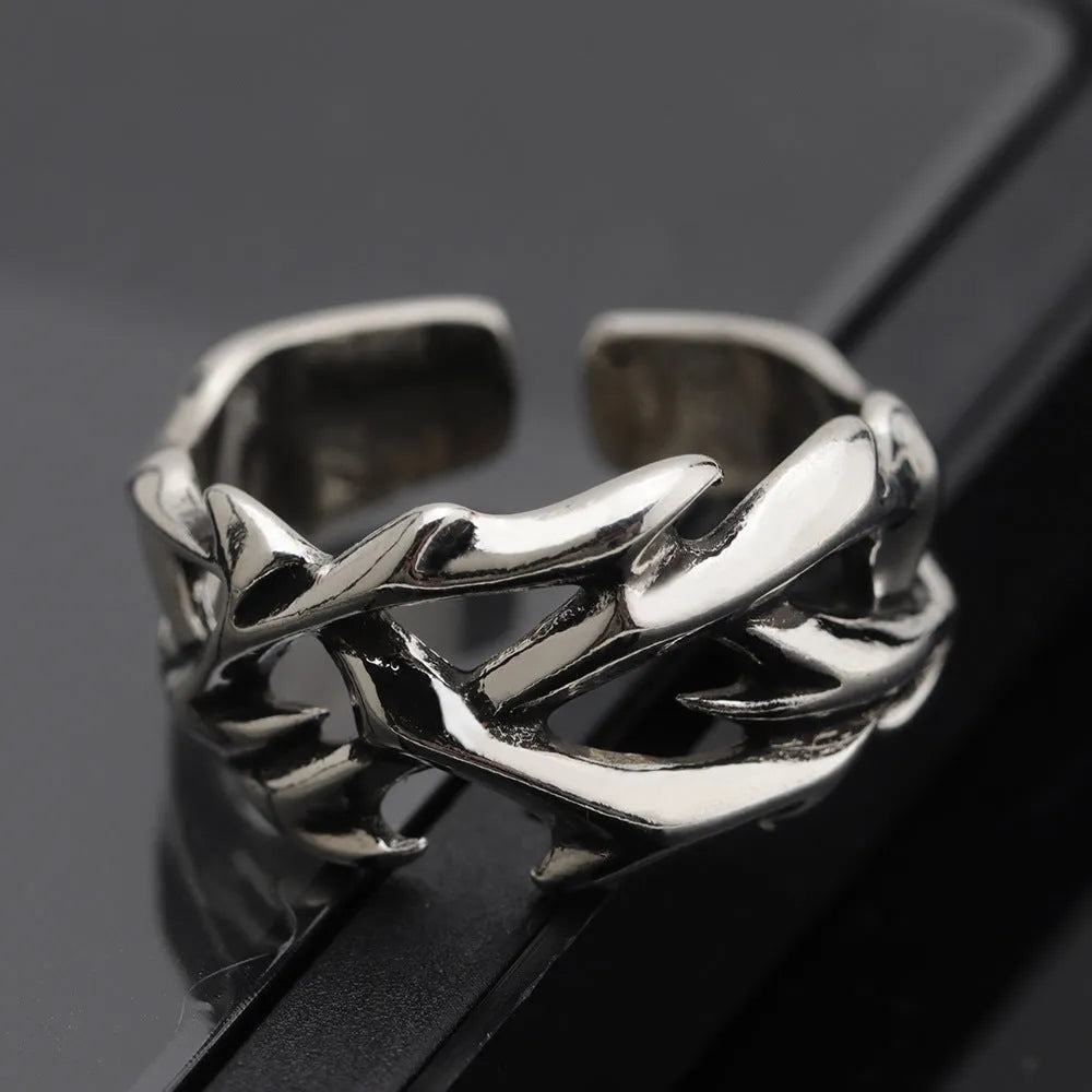 Geometric thorn flower ring with adjustable opening in J2150 colour