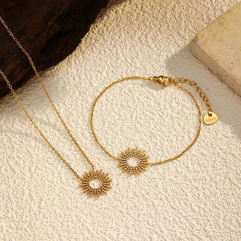 Sunflower series women's gold necklace and bracelet set with geometric chain design
