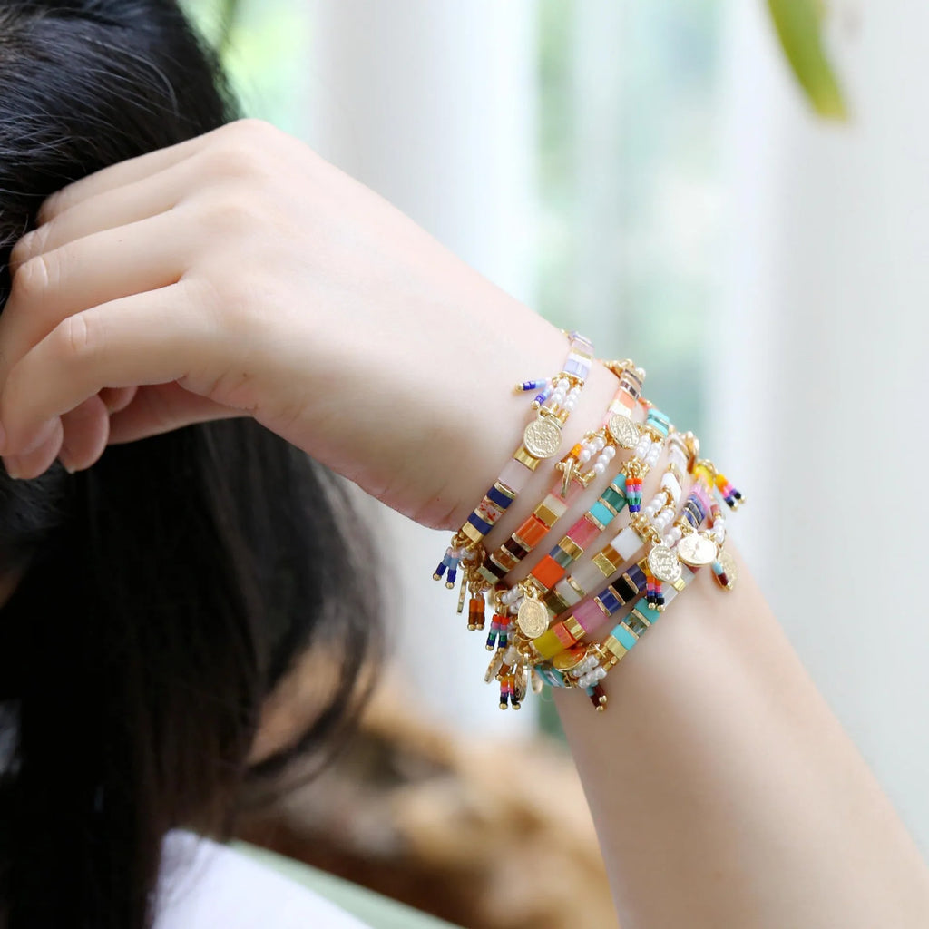 Women's manual beaded bracelet with imitation pearl and coloured glass beads in six style options