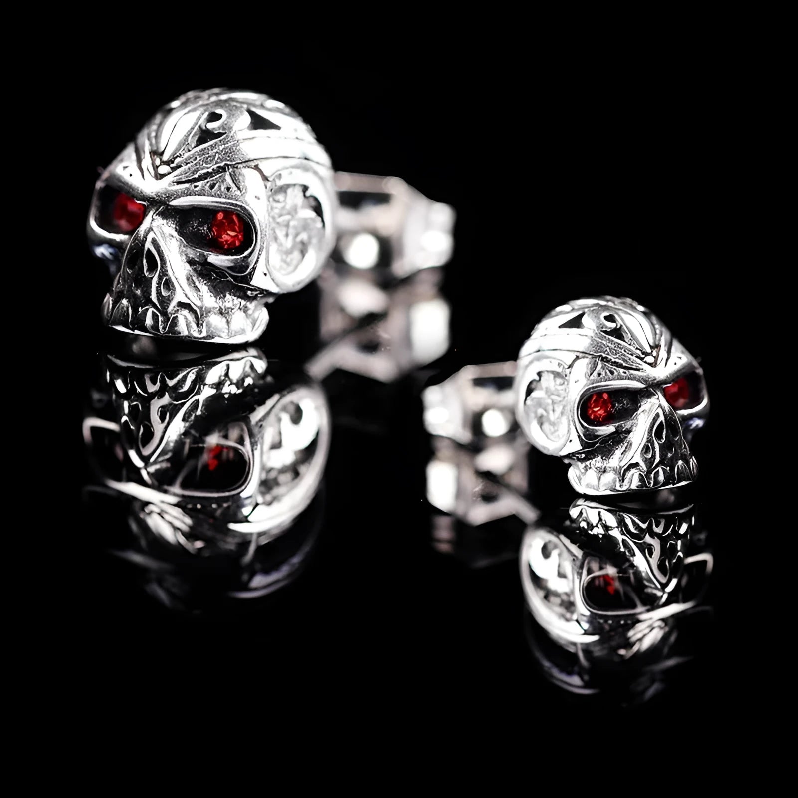 Retro red eye ghost head skull stud earrings with alloy and artificial gemstone construction