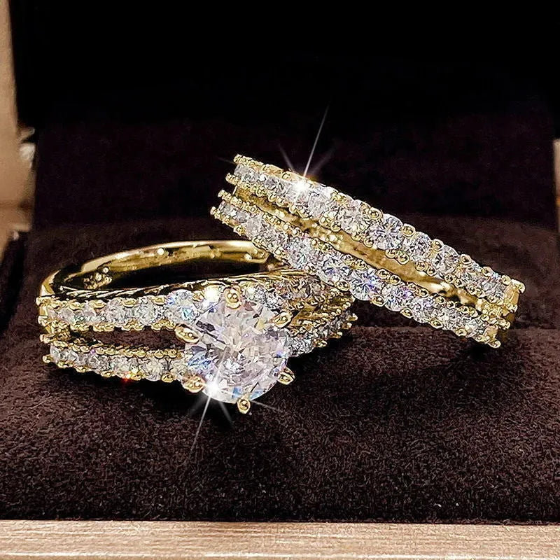 Women's geometric alloy ring set in silver, gold and rose gold with round decorative elements
