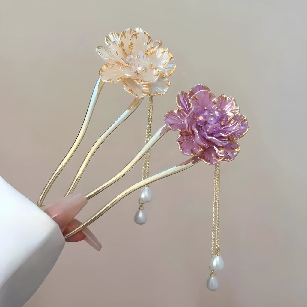 Retro U-shaped hairpin with peony flower and tassel design in alloy construction