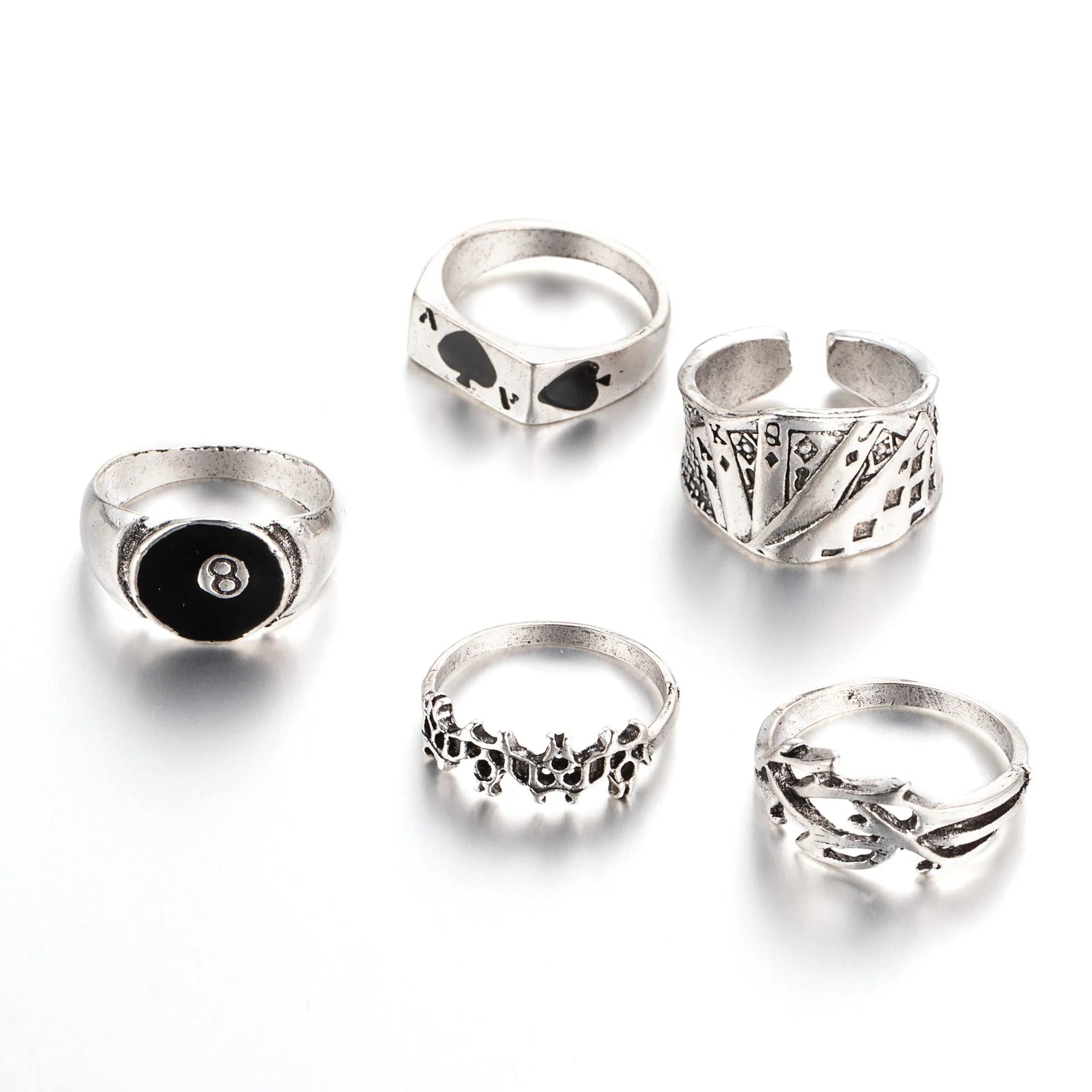 Black alloy poker ring featuring retro spade card design for female jewellery