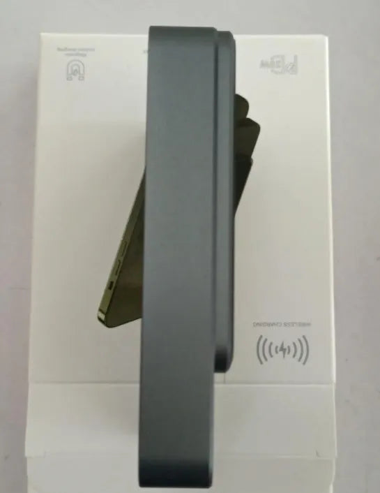 Magnetic wireless power bank with aluminium alloy housing in four colours for iPhone 14 series charging