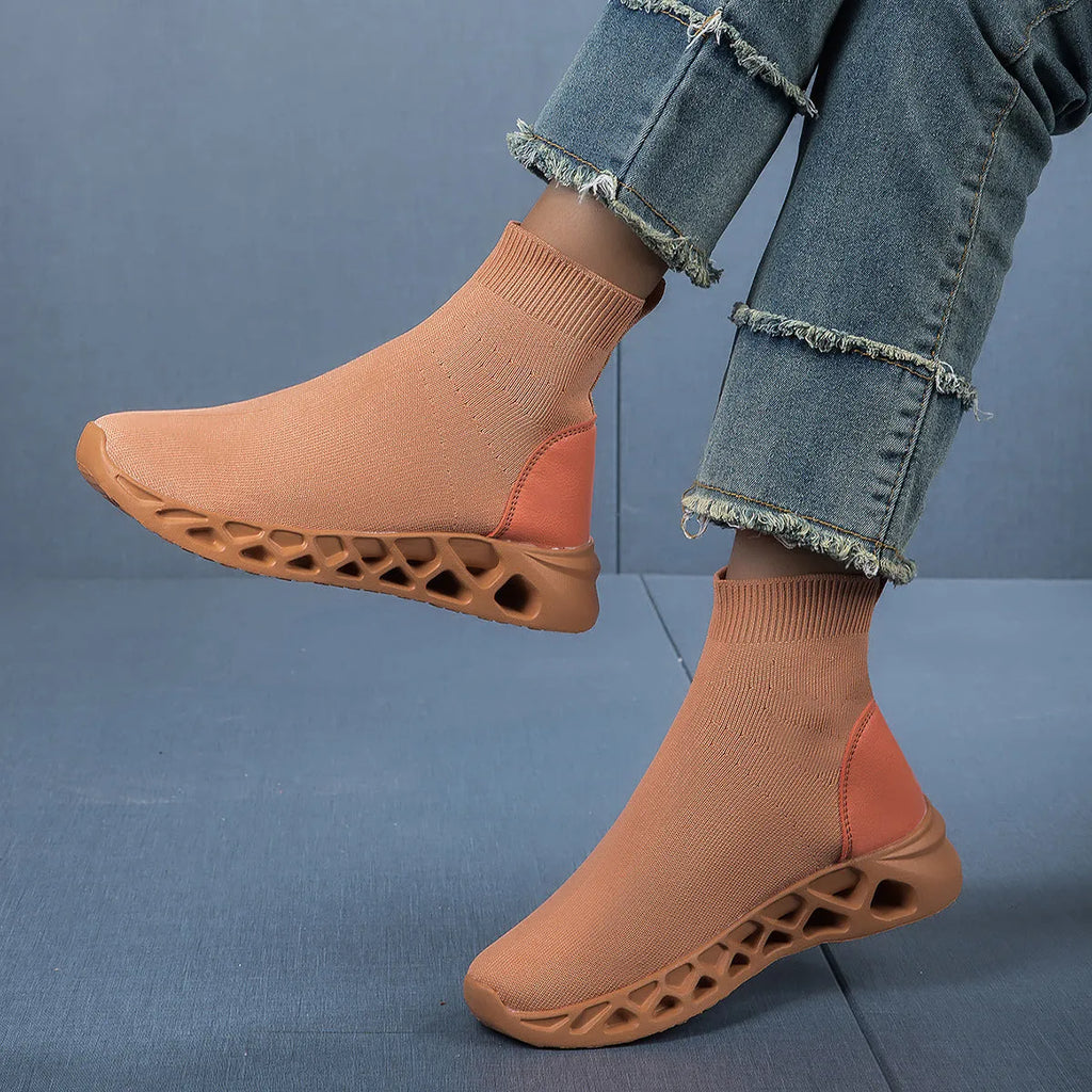 Women's high-top casual stretch sock boots in Terracotta Warriors colour, breathable mesh upper, flat heel, shallow mouth style