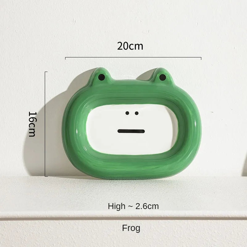 Ceramic animal-shaped cat bowl in a colourful design for pet feeding