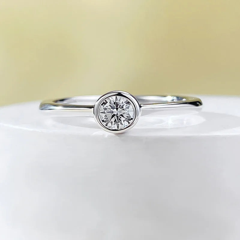 Silver crown ring with electroplated gold or platinum finish, Korean minimalist style with line patterns