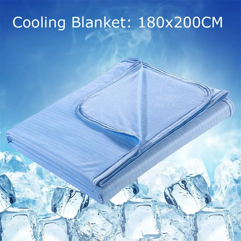 Blue cooling blanket with Japanese Q-Max 0.4 fibres, double-face construction, summer throw