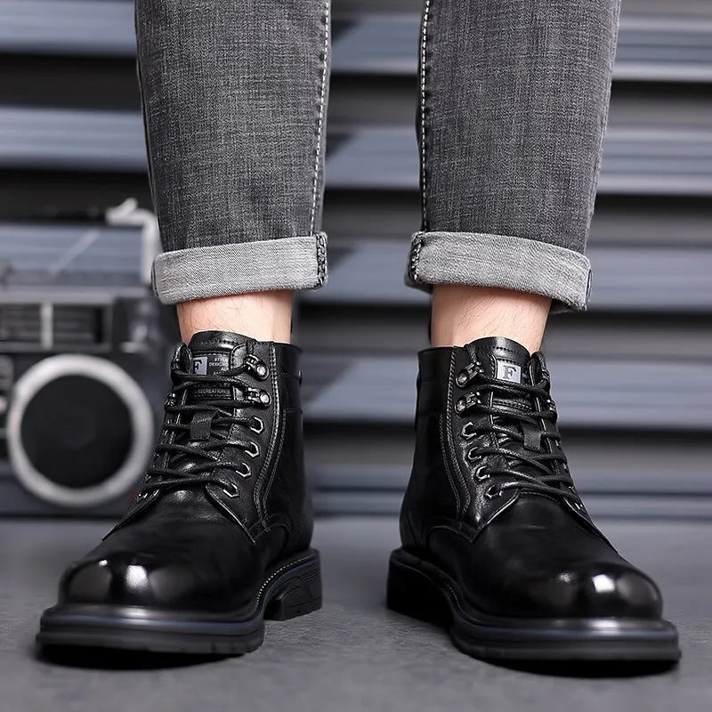 British style all-matching ankle boots in black patent leather with square heel and rubber sole, sizes 38-44