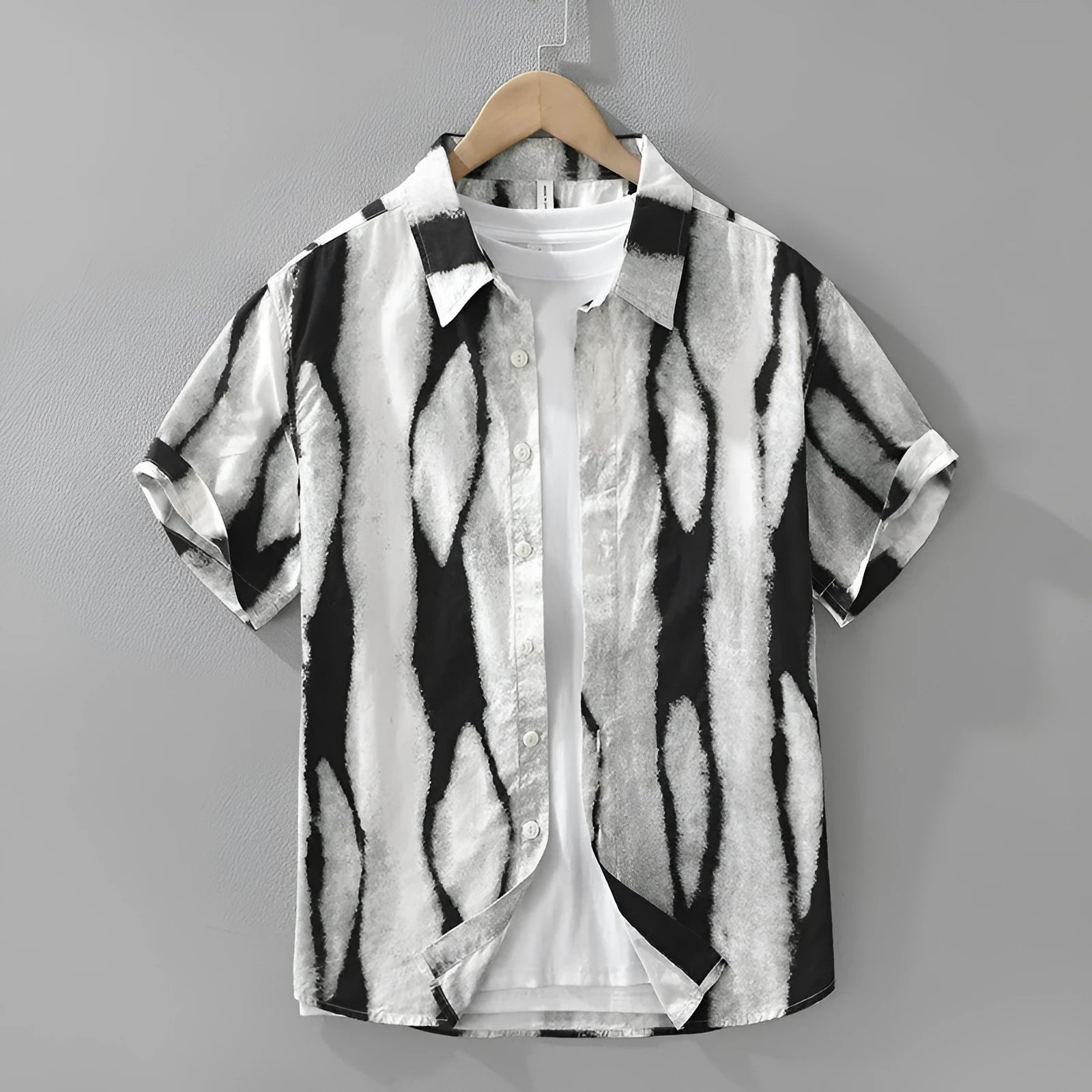 Retro striped short sleeve cardigan shirt in pure cotton fabric available in black and brown colours