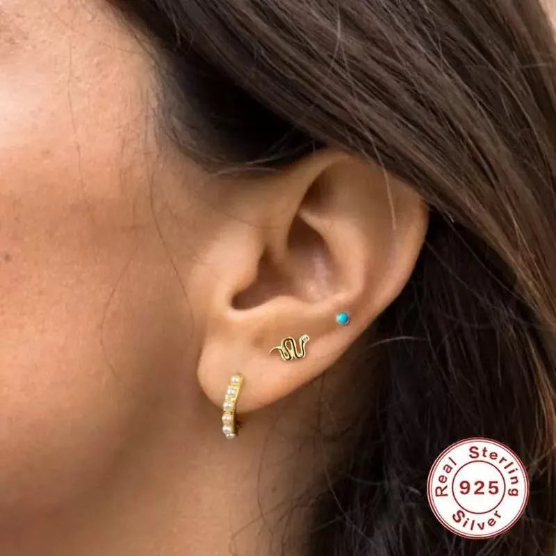 925 sterling silver 18K electroplated artistic pearl ear clip in gold finish with round imitation pearls and geometric frame
