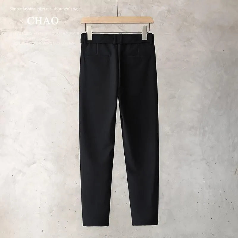 Boys slim straight wool trousers with tapered design in business casual style