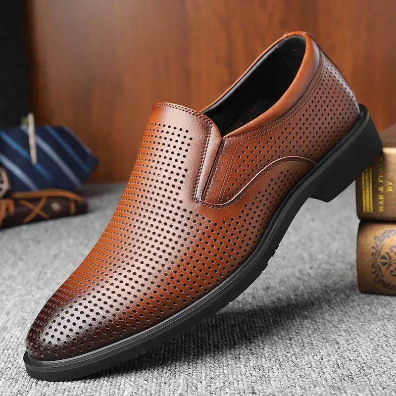 Men's business casual low top slip-on shoes in black with renewable leather upper and rubber sole