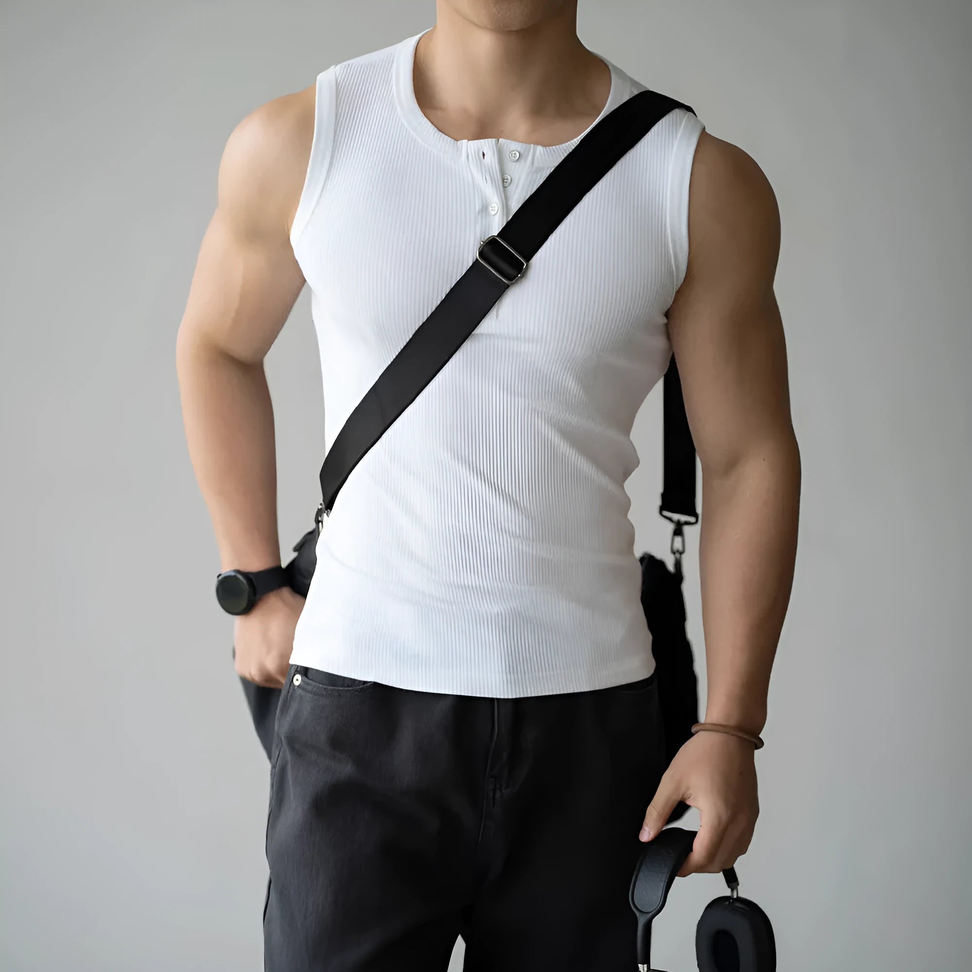 Four-sided stretch sunken stripe fitness vest in black with straight hem, front view