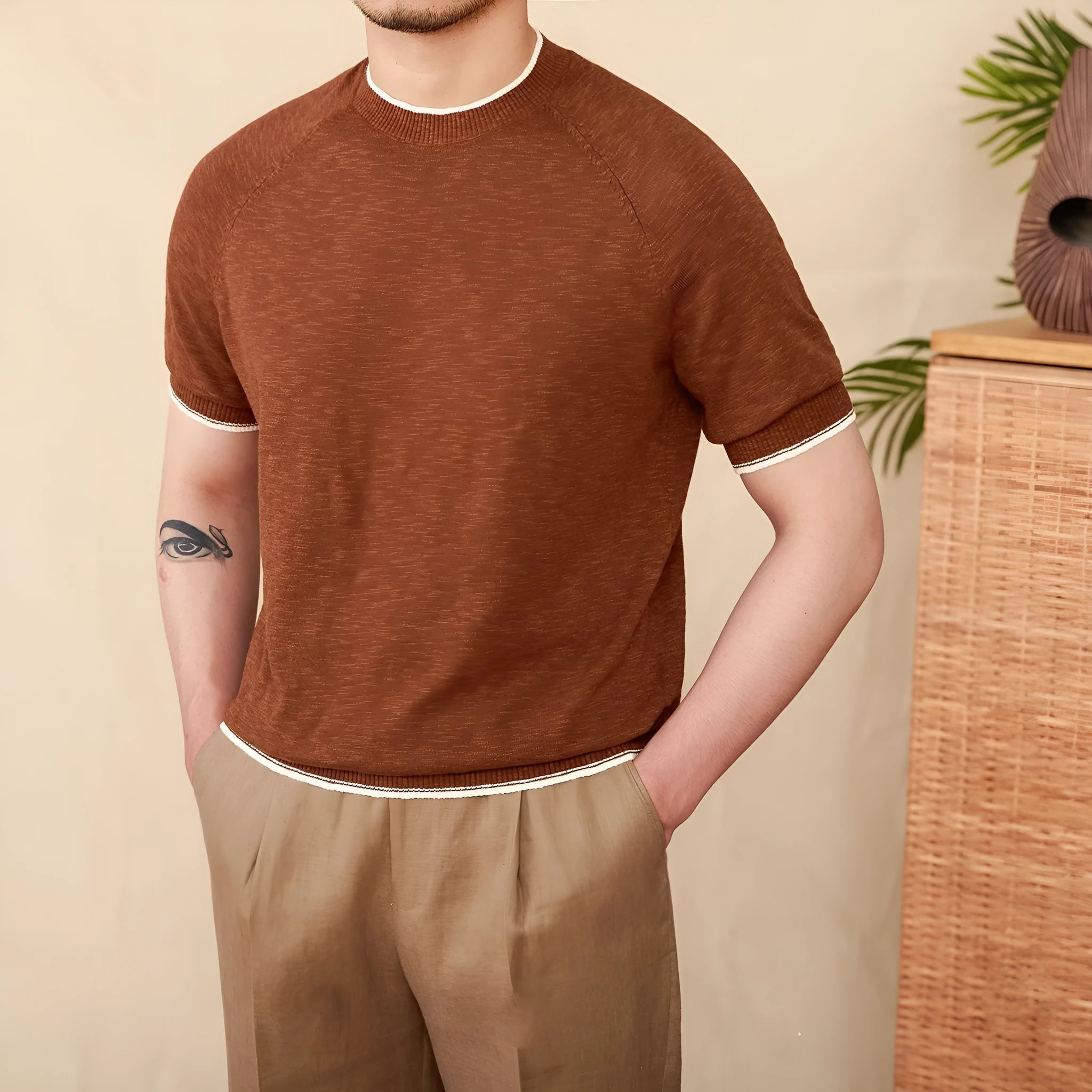 Breathable cotton-linen round neck short-sleeved T-shirt in brown colour