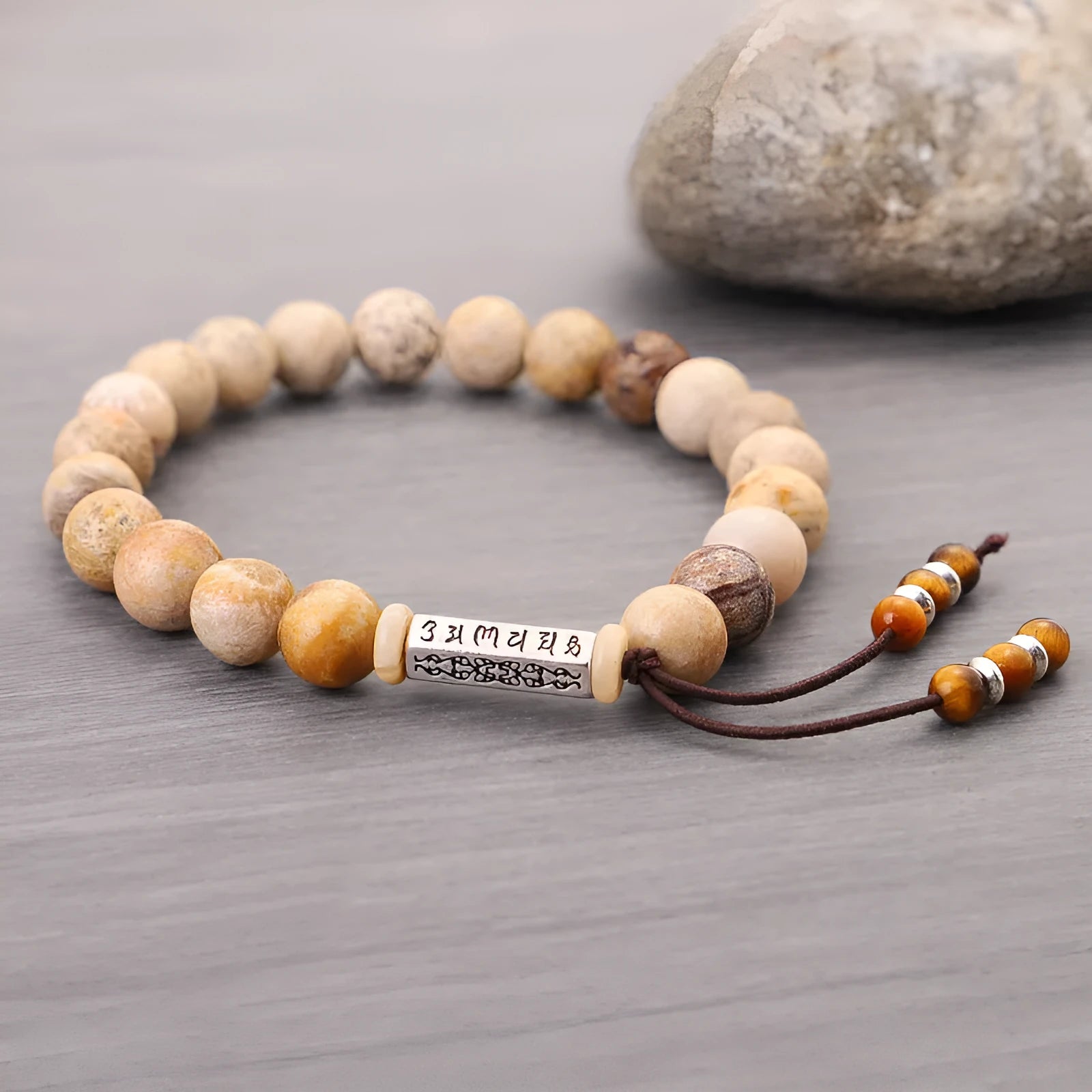 Handmade stone bead bracelet in wood colour with European retro simple style