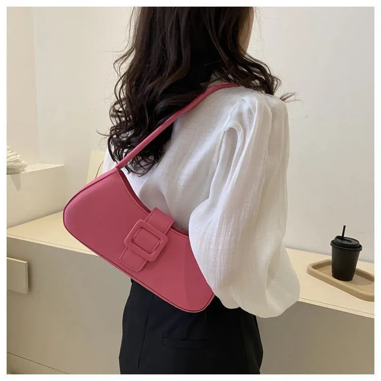 Western style shoulder texture crossbody underarm small square bag in PU with zipper compartment, black colour, 29.5x13x6 cm