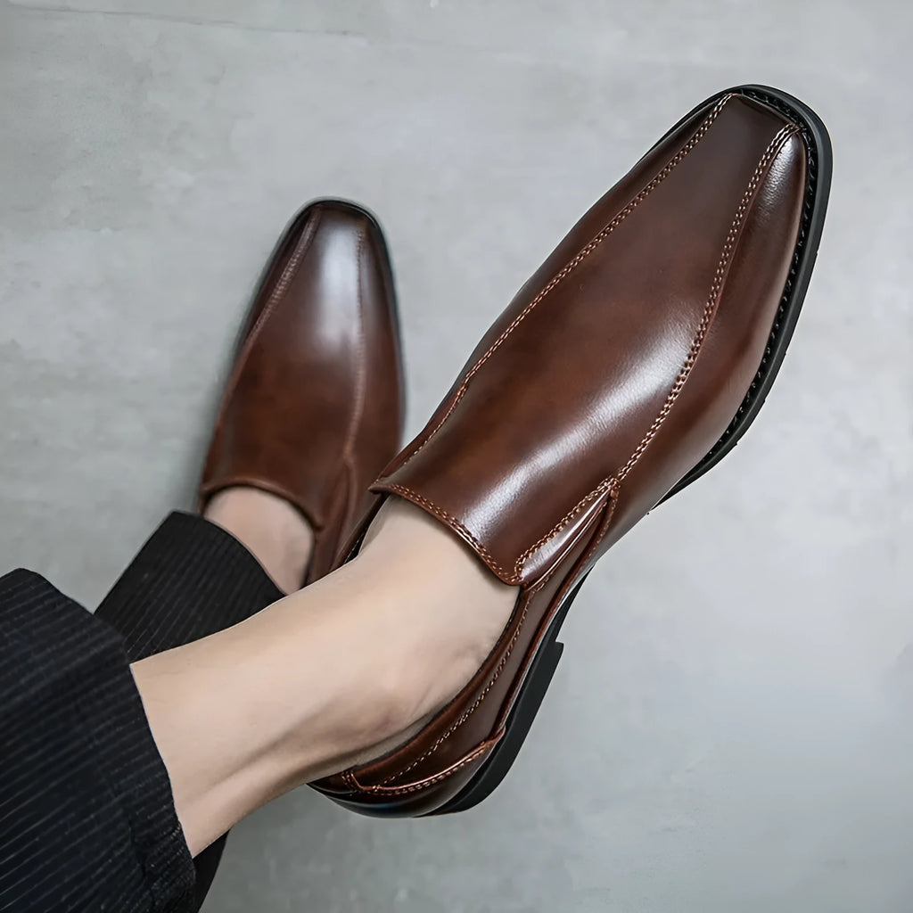 Men's patent leather casual pointed toe shoes in black with rubber sole and flat heel