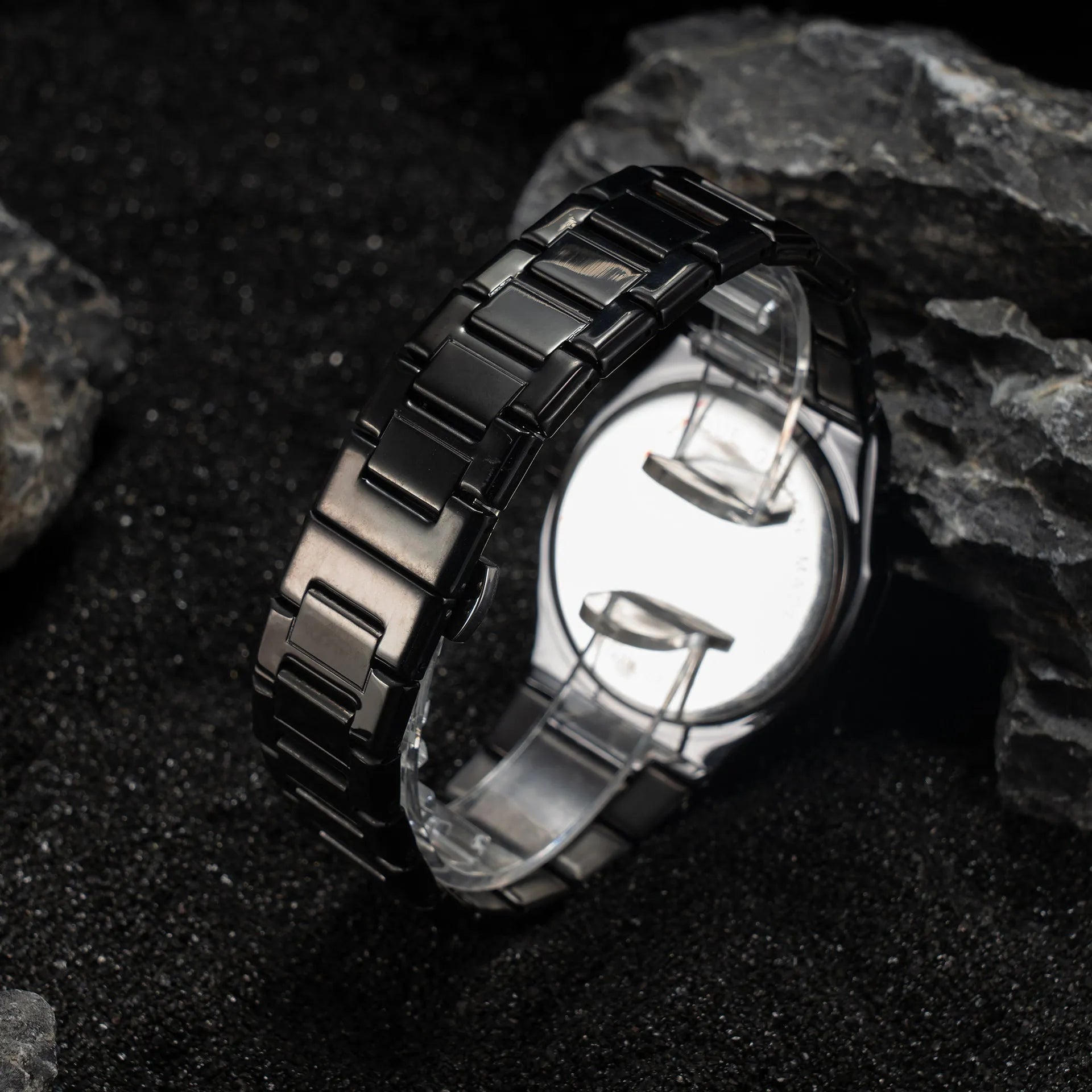 Men's business casual steel belt quartz watch showing 10mm thickness and professional dial design