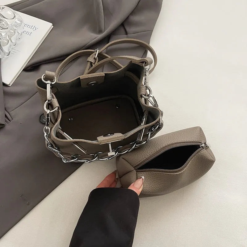Retro PU leather bucket bag with chain detail, 20x17x13cm, available in pink