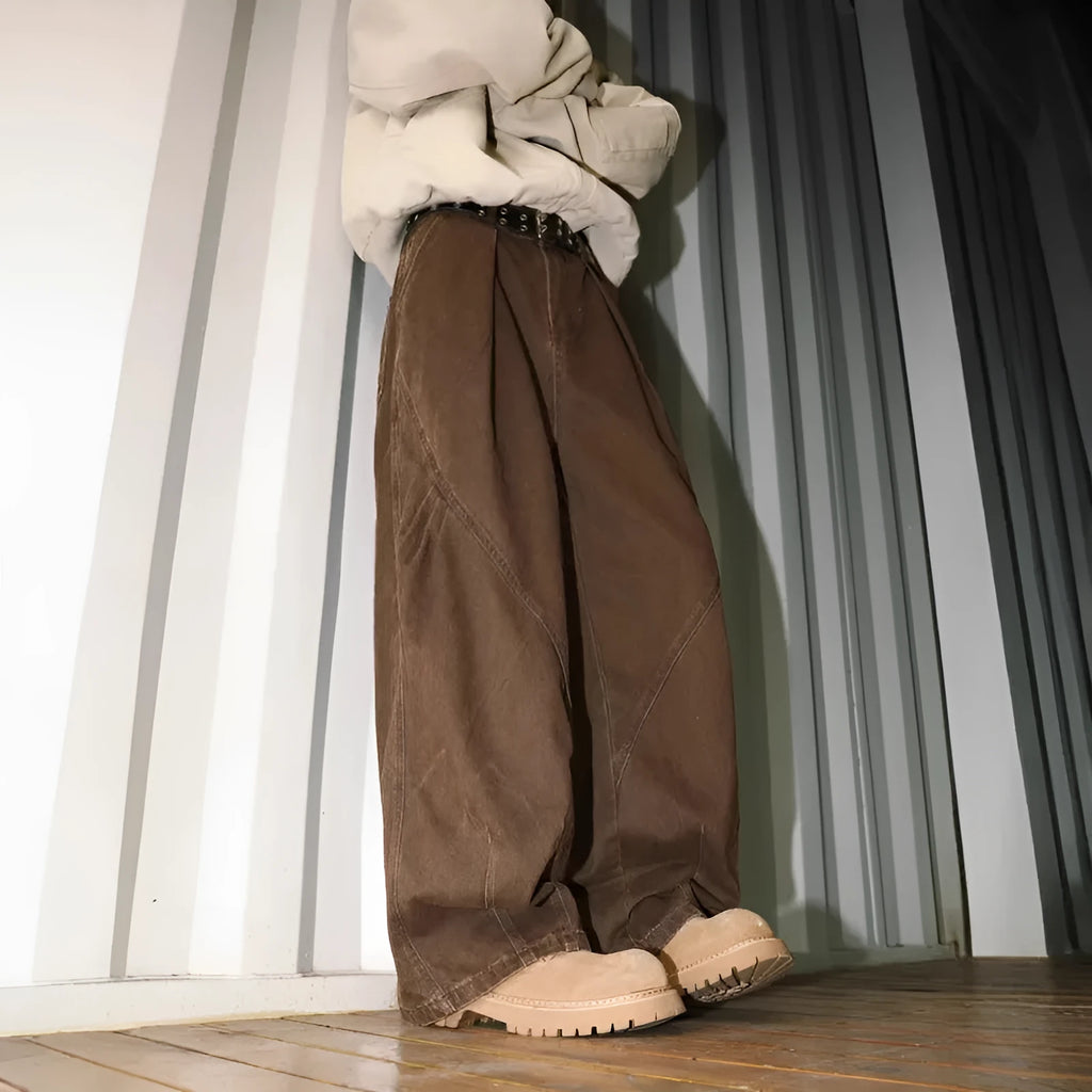 Men's straight-leg trousers with pleated front and elastic waistband in stripe pattern