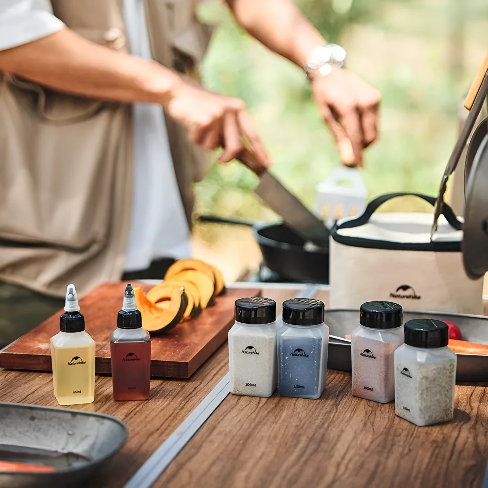 Naturehike six-piece PP plastic seasoning bottle set in modern simplicity style for outdoor use.