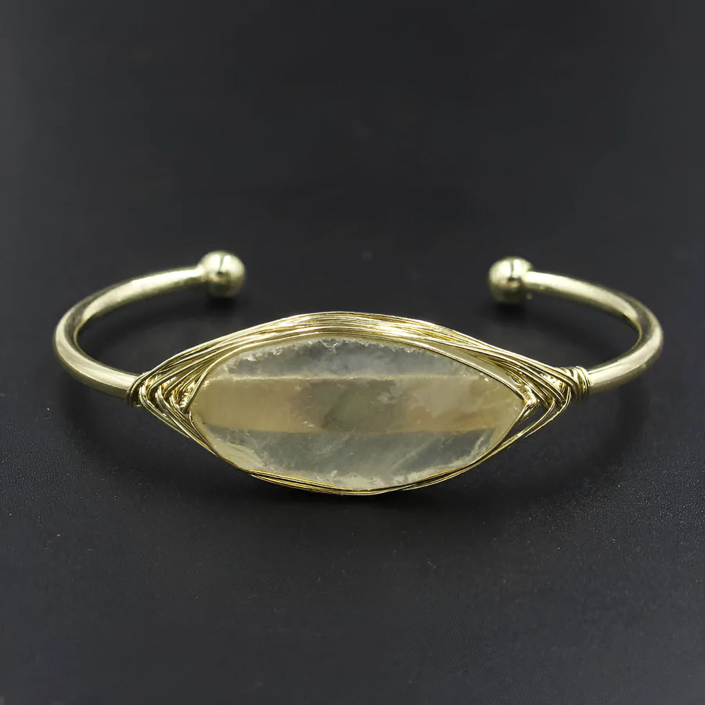 Natural raw gemstone crystal bracelet with 8mm stones in amorphous shape, unisex ethnic style