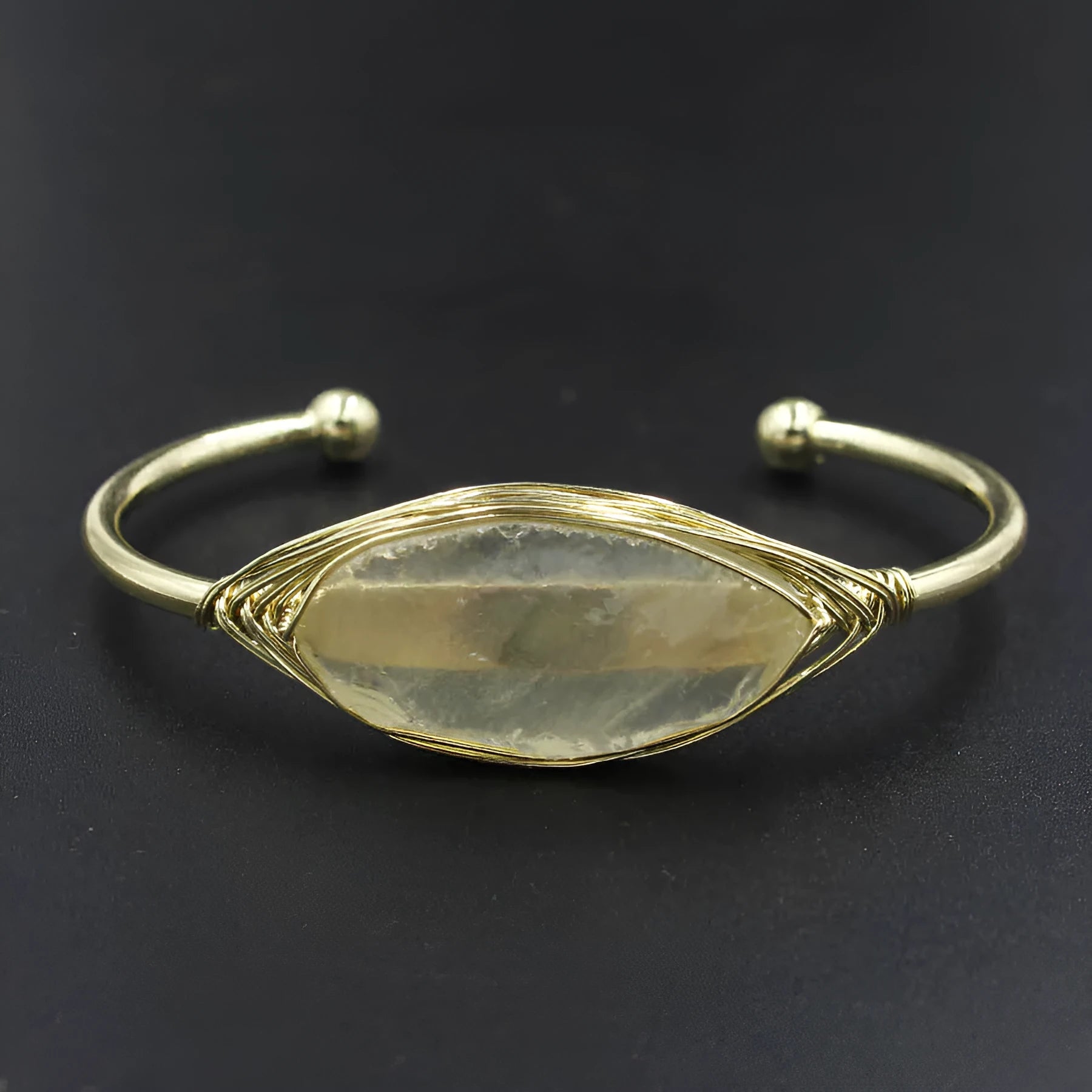 Natural raw gemstone crystal bracelet with 8mm stones in amorphous shape, unisex ethnic style