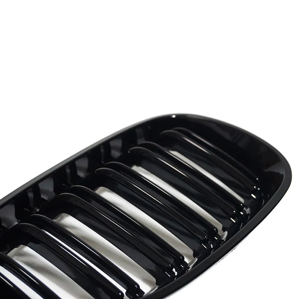 Two-piece carbon fibre finish ABS grille set for BMW 5-Series E60 E66 front bumper 2004-2009