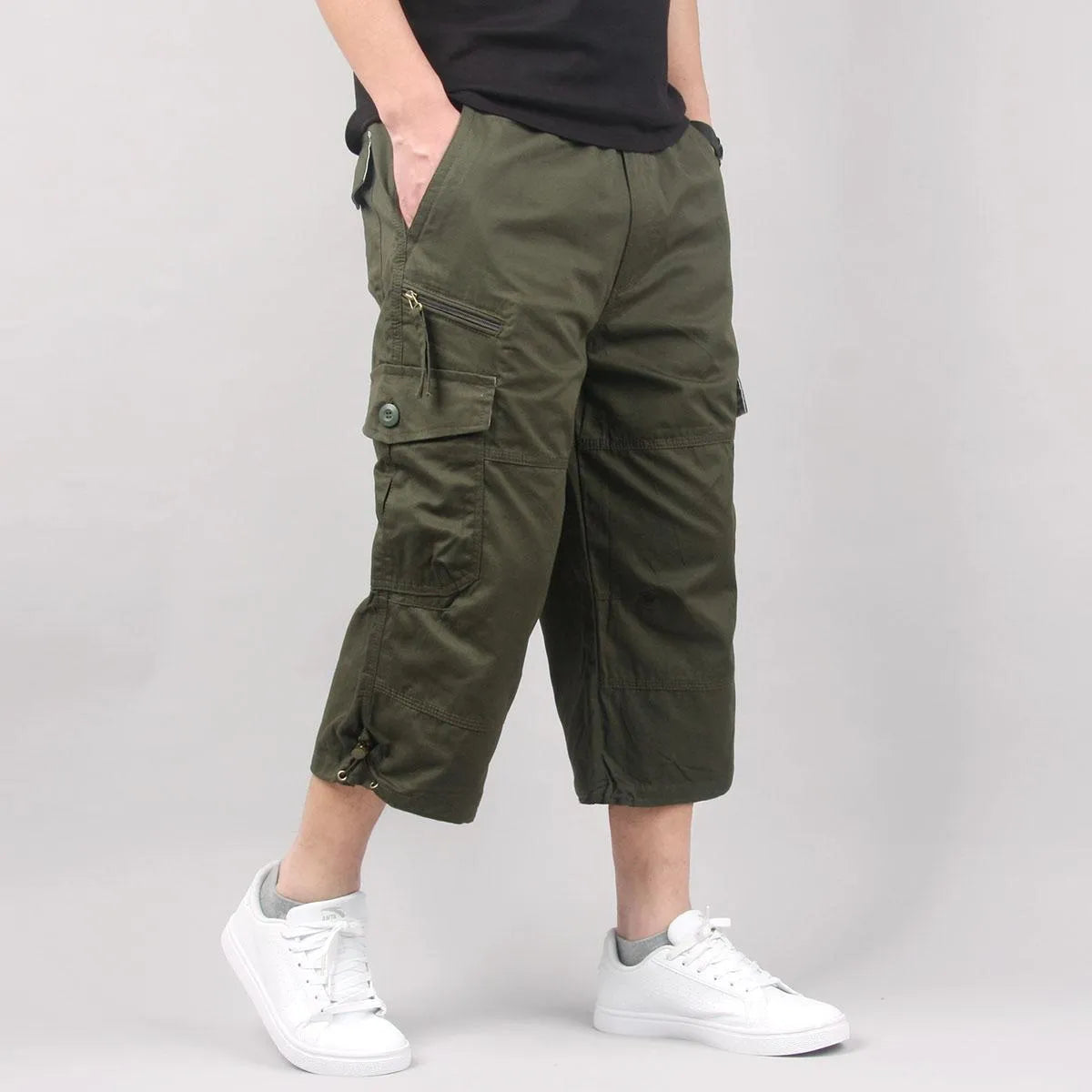 Men's cotton cropped casual pants in solid colours with cargo styling for sports wear