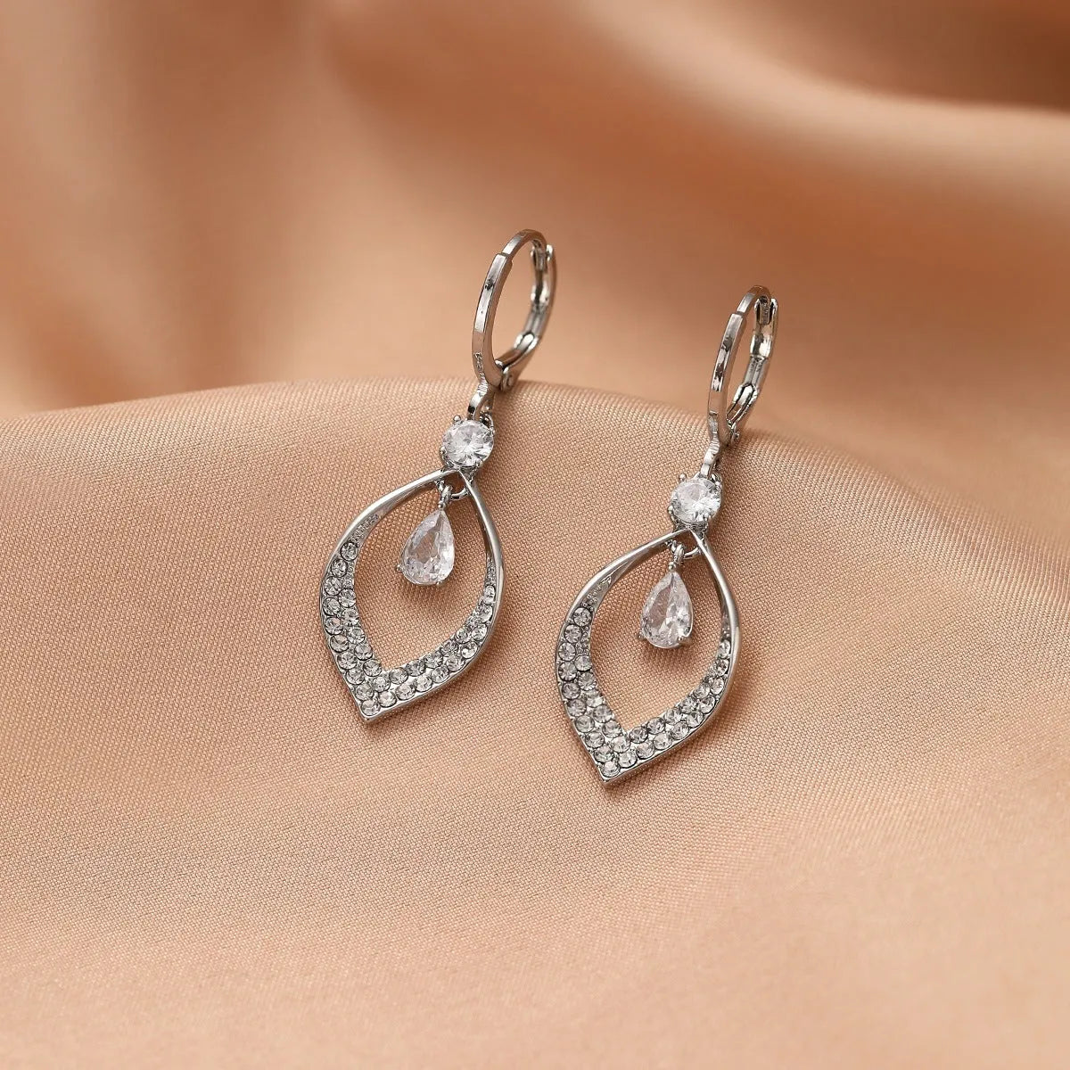Women's copper water drop tassel earrings with zircon stones and gold or silver buckles